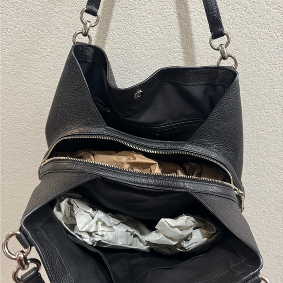 Coach Triple Compartment Shoulder Bag EUC - Picture 3 of 3